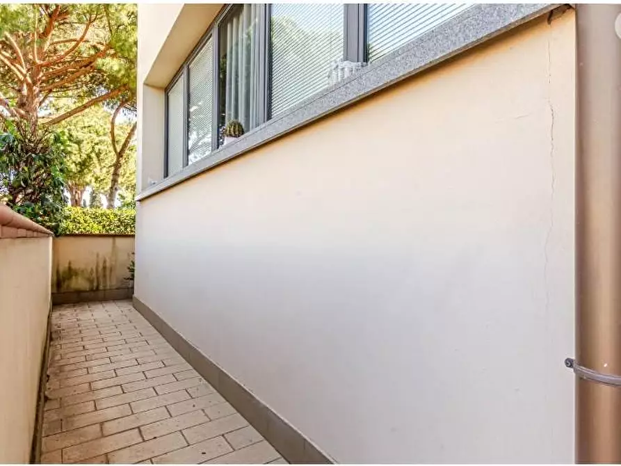 Immagine 38 di Ufficio in vendita  a Fucecchio