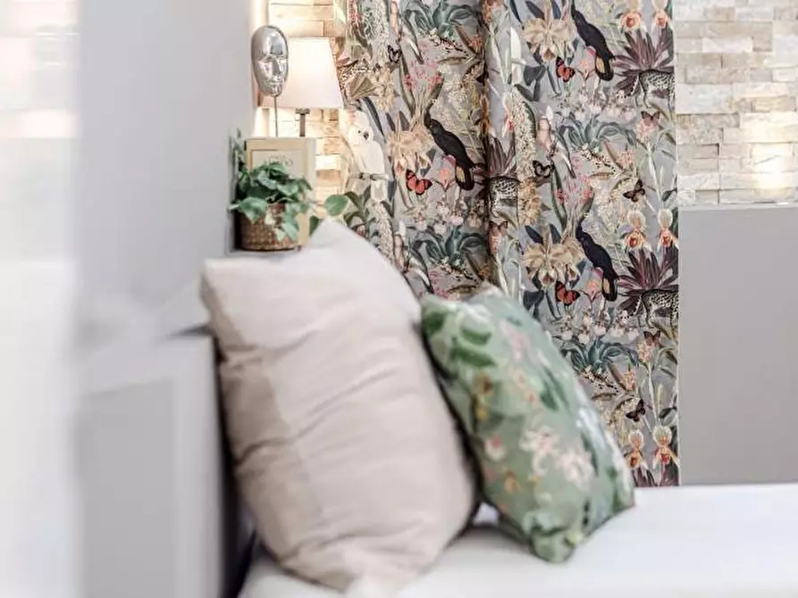 Immagine 19 di Ufficio in vendita  a Fucecchio