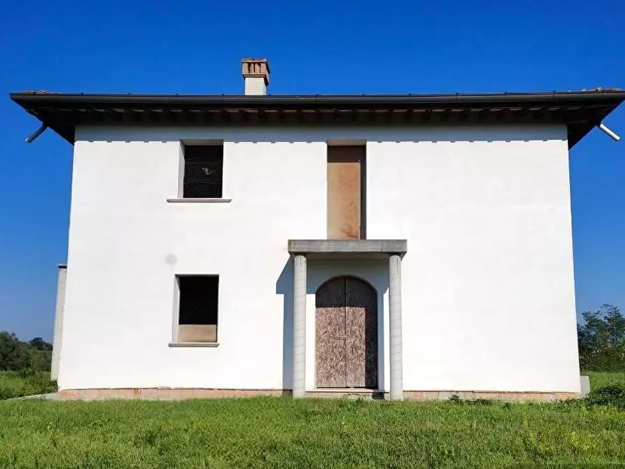 Immagine 9 di Villa in vendita  a Fucecchio