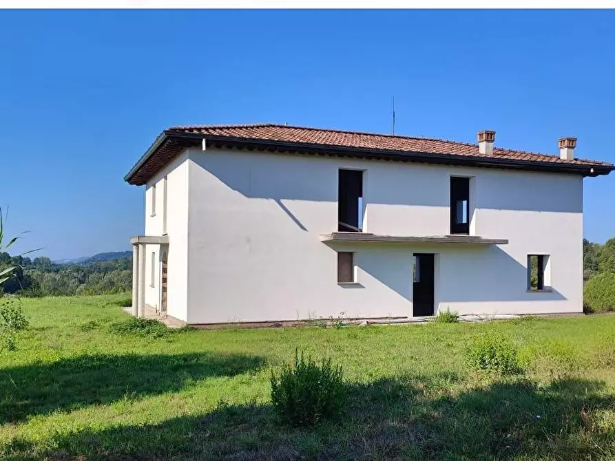 Immagine 2 di Villa in vendita  a Fucecchio