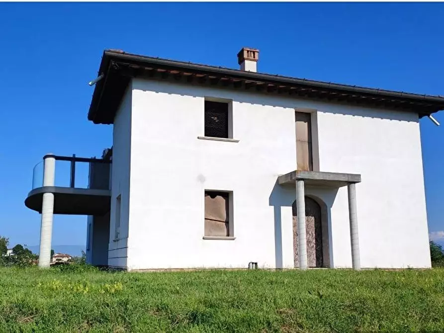 Immagine 8 di Villa in vendita  a Fucecchio