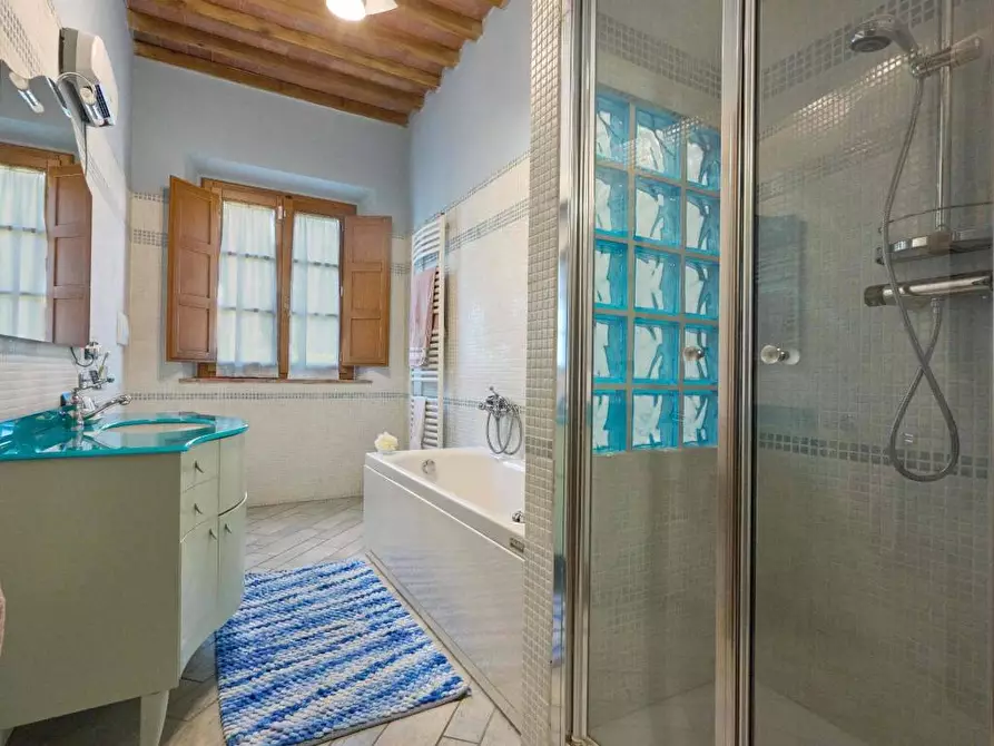 Immagine 38 di Villa in vendita  a Cerreto Guidi