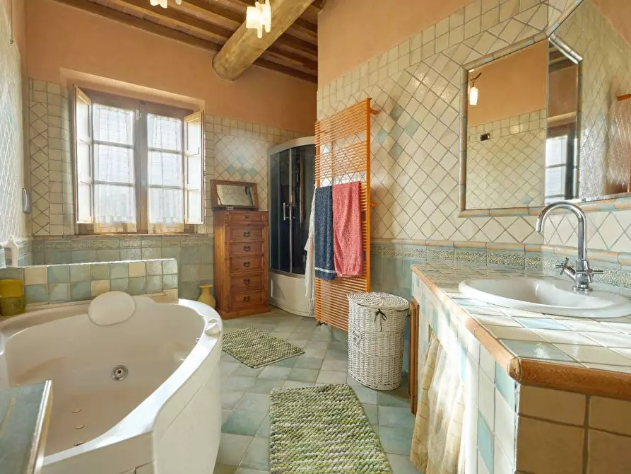 Immagine 31 di Villa in vendita  a Cerreto Guidi