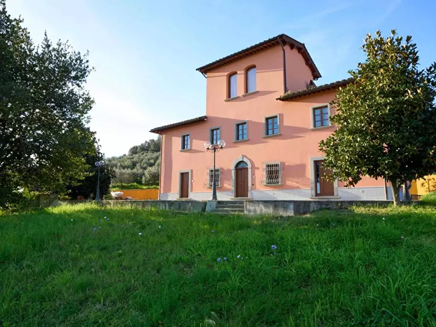 Immagine 1 di Villa in vendita  a Cerreto Guidi