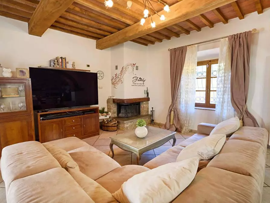 Immagine 17 di Villa in vendita  a Cerreto Guidi