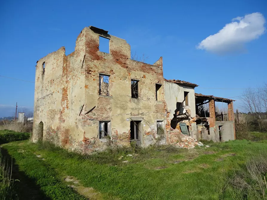 Immagine 4 di Rustico / casale in vendita  a Altopascio