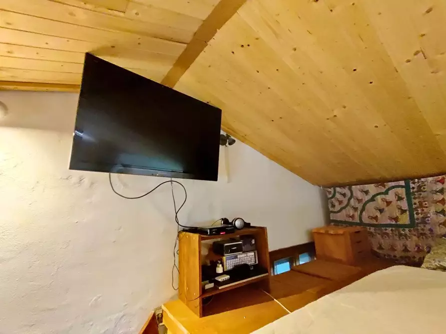 Immagine 19 di Baita in vendita  a Vicopisano