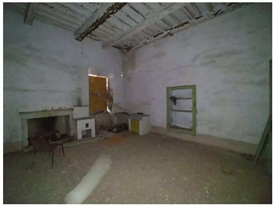 Immagine 21 di Villa in vendita  a Capannori