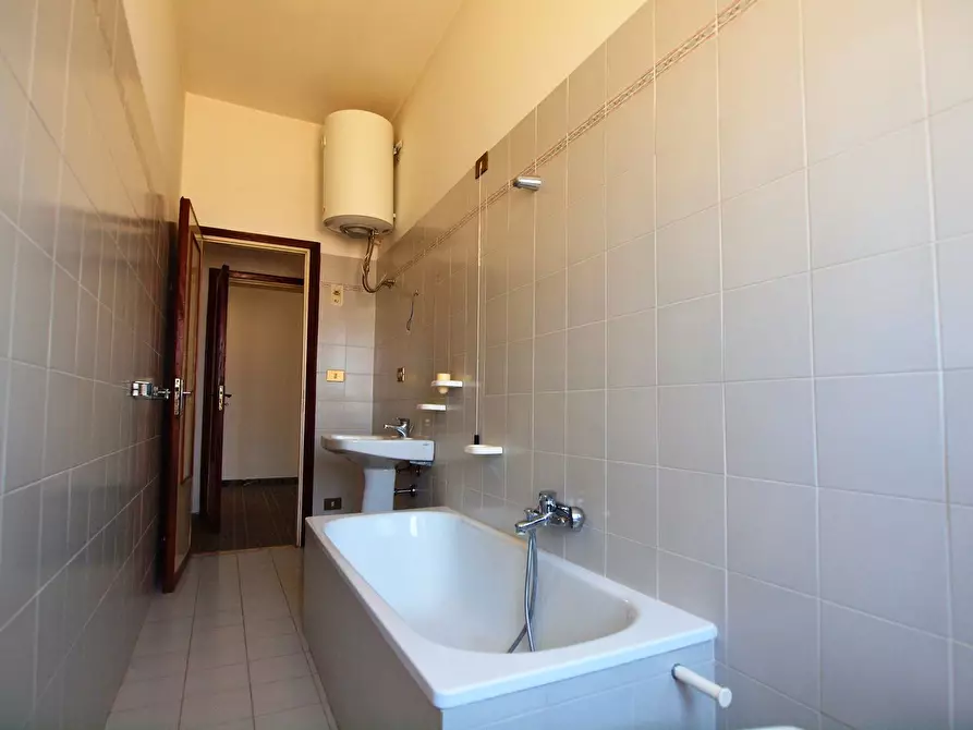 Immagine 13 di Appartamento in vendita  a San Giuliano Terme