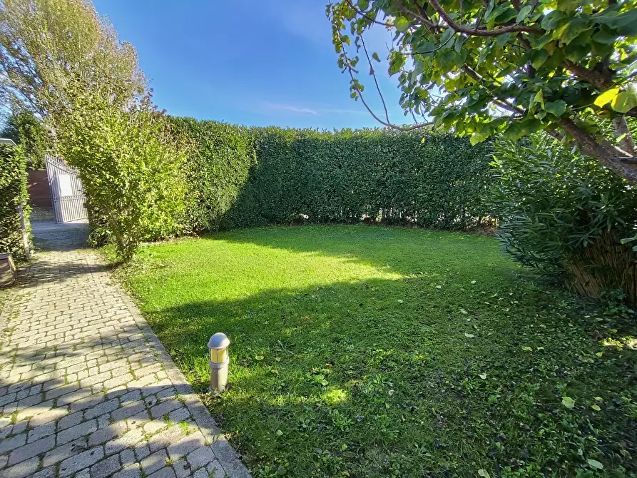 Immagine 27 di Villetta a schiera in vendita  a San Giuliano Terme