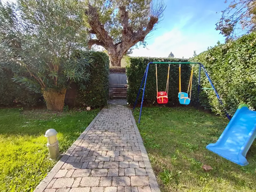 Immagine 2 di Villetta a schiera in vendita  a San Giuliano Terme