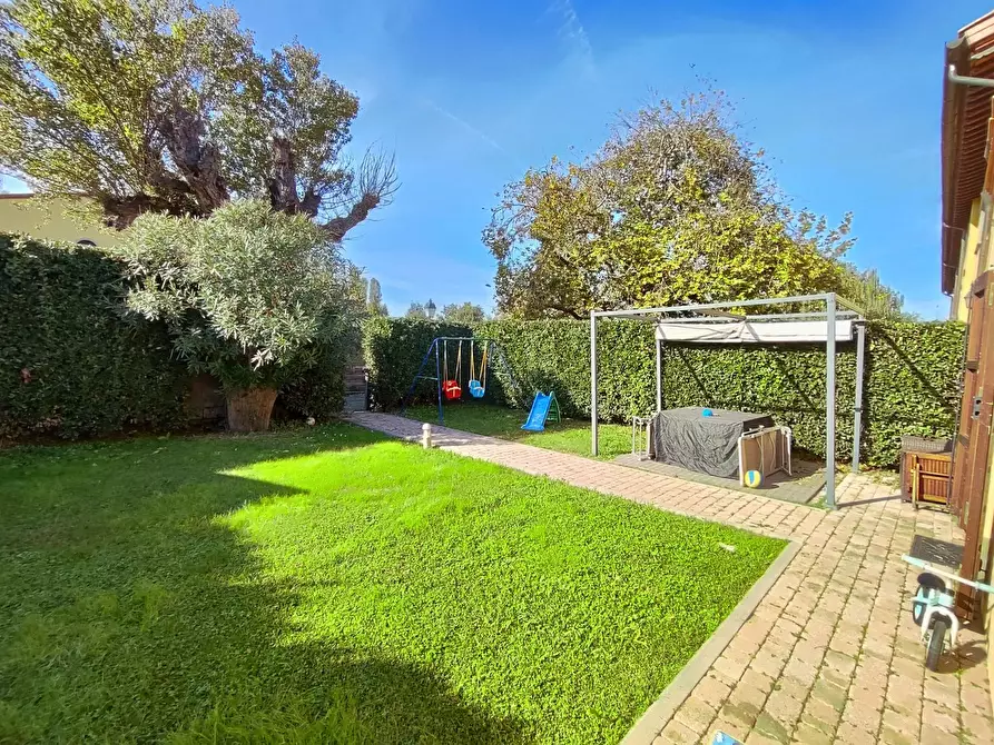 Immagine 3 di Villetta a schiera in vendita  a San Giuliano Terme