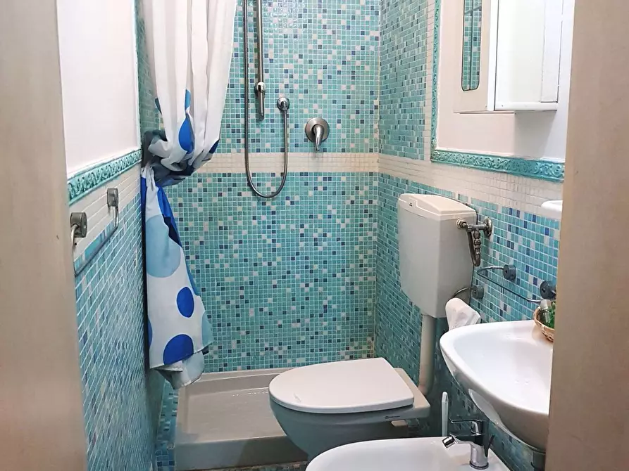 Immagine 17 di Villetta a schiera in vendita  a Viareggio