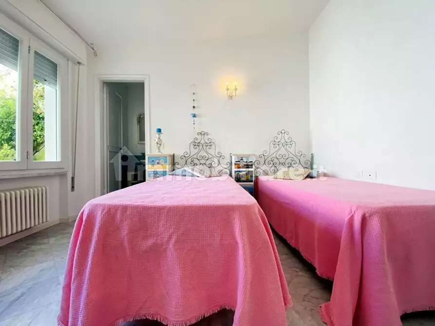 Immagine 12 di Appartamento in vendita  a Viareggio