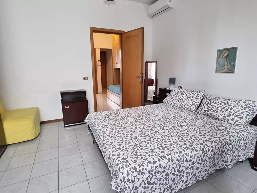 Immagine 13 di Villetta a schiera in vendita  a Viareggio