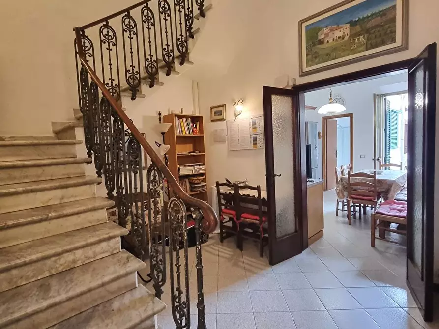 Immagine 7 di Villetta a schiera in vendita  a Viareggio