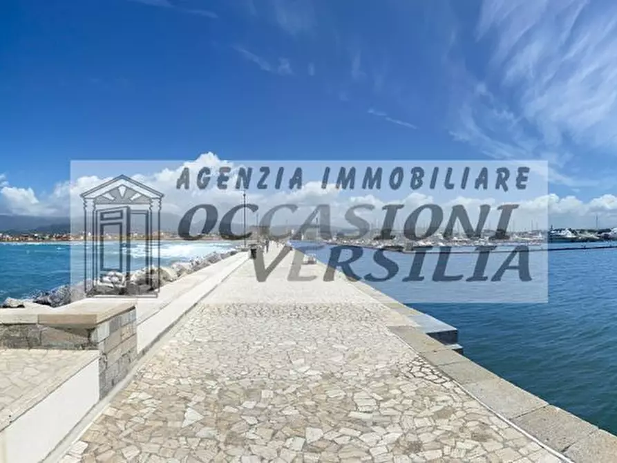 Immagine 26 di Villetta a schiera in vendita  a Viareggio
