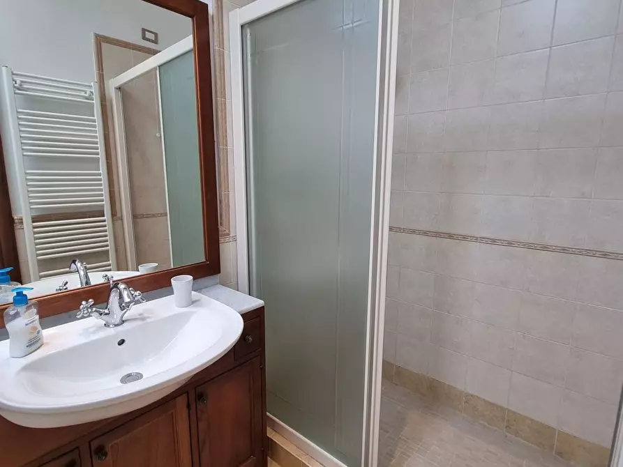 Immagine 10 di Villetta a schiera in vendita  a Viareggio