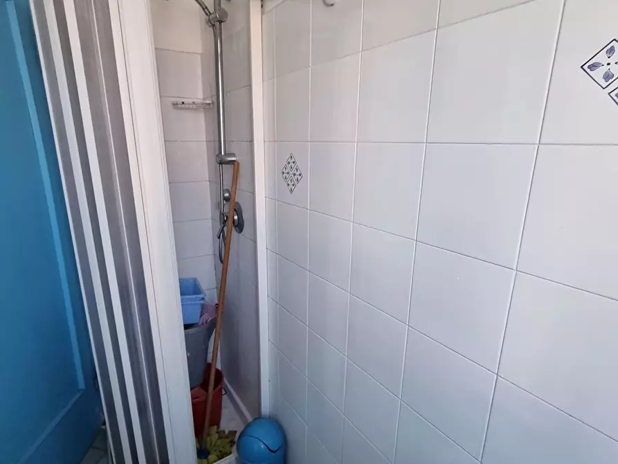 Immagine 14 di Appartamento in vendita  a Viareggio