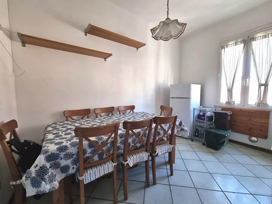 Immagine 2 di Appartamento in vendita  a Viareggio