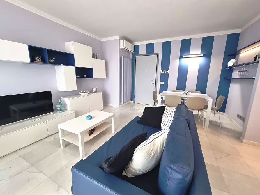 Immagine 6 di Appartamento in vendita  a Viareggio