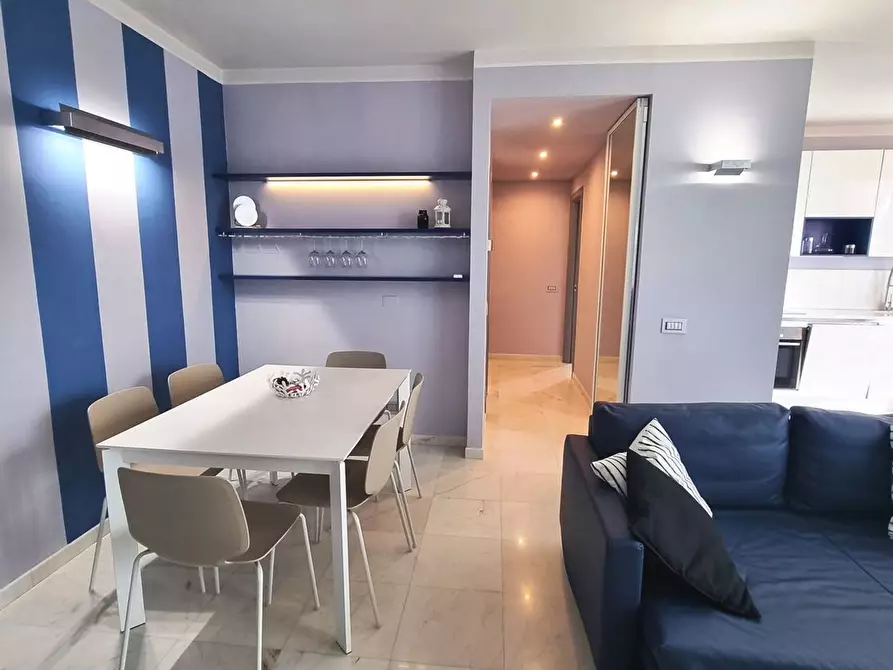 Immagine 3 di Appartamento in vendita  a Viareggio