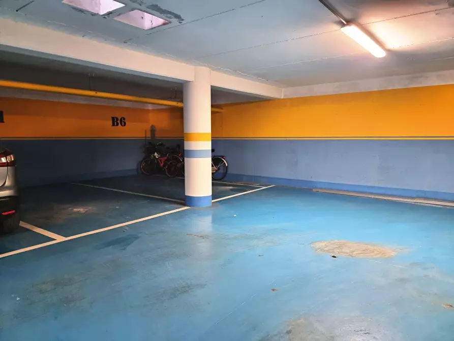 Immagine 25 di Appartamento in vendita  a Viareggio