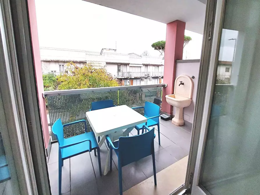 Immagine 4 di Appartamento in vendita  a Viareggio