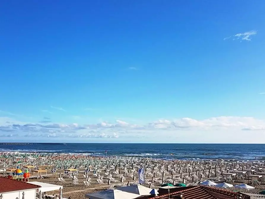 Immagine 8 di Appartamento in affitto  a Viareggio