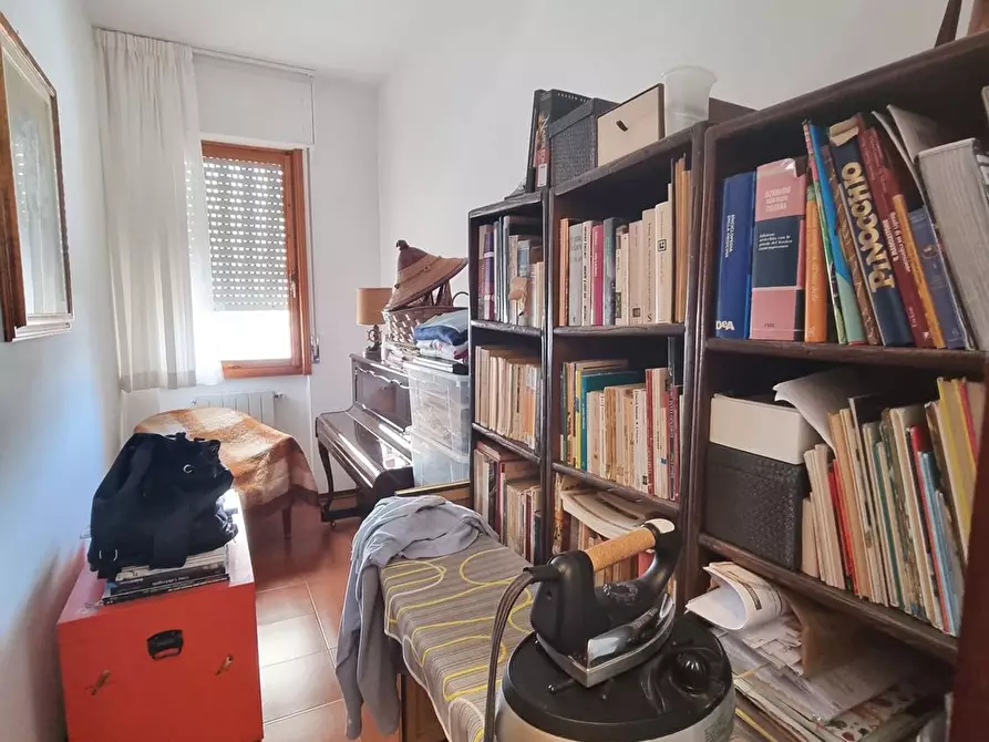 Immagine 9 di Appartamento in vendita  a Viareggio