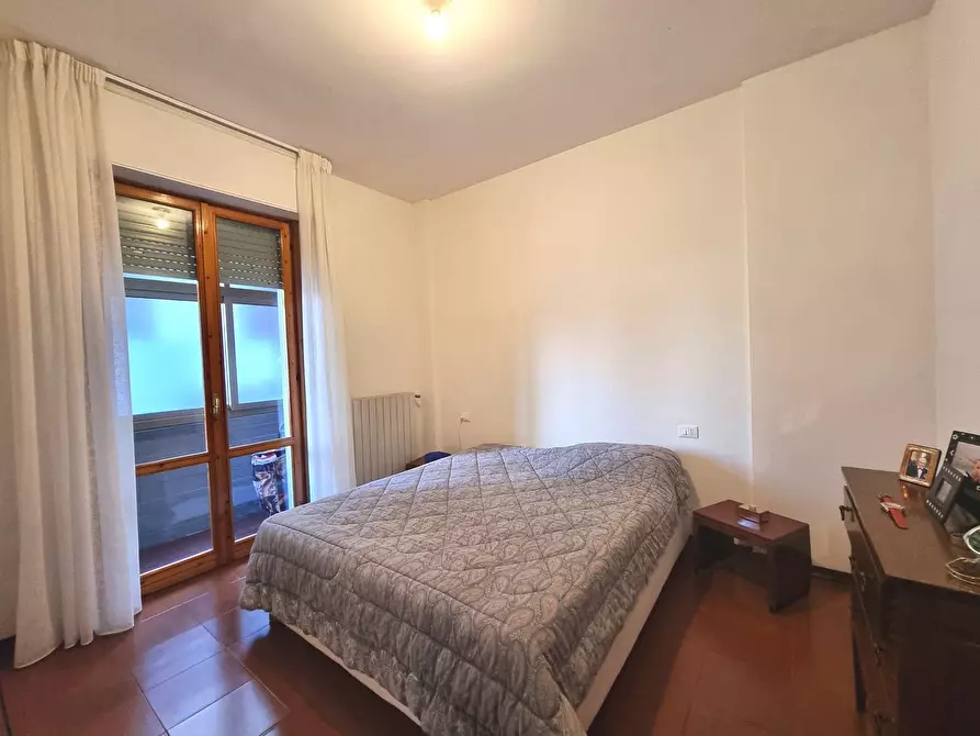 Immagine 18 di Appartamento in vendita  a Viareggio