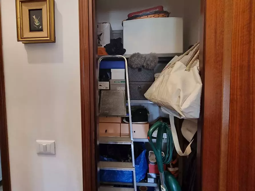 Immagine 17 di Appartamento in vendita  a Viareggio