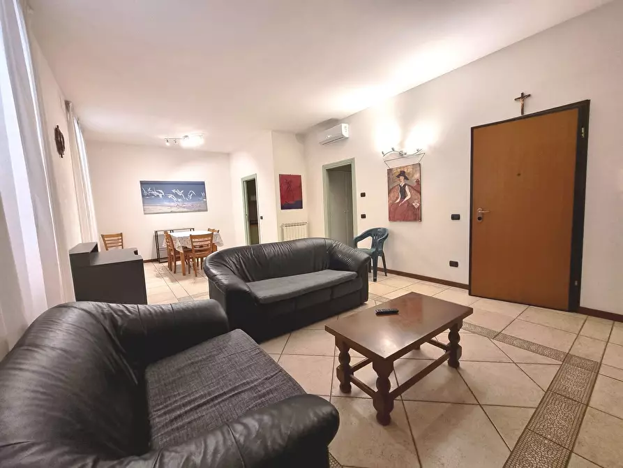 Immagine 5 di Appartamento in affitto  a Viareggio