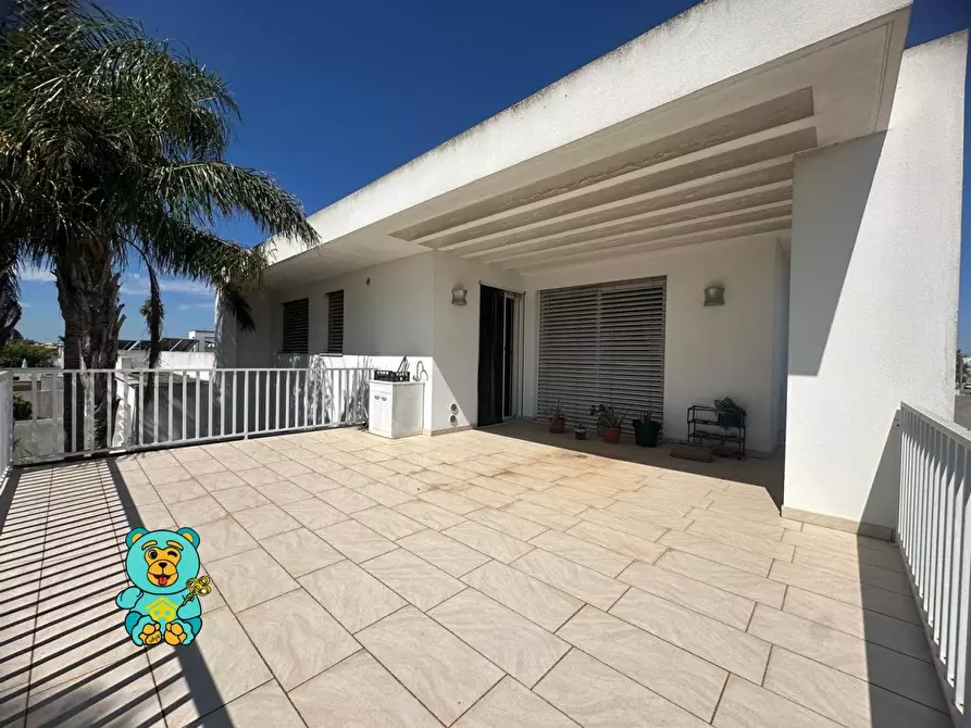 Immagine 51 di Villa in vendita  a Melendugno