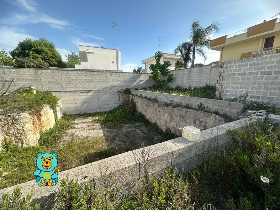 Immagine 10 di Terreno residenziale in vendita  a Lecce