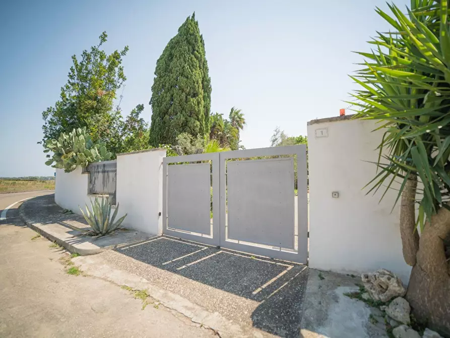 Immagine 22 di Villa in vendita  a Lizzanello