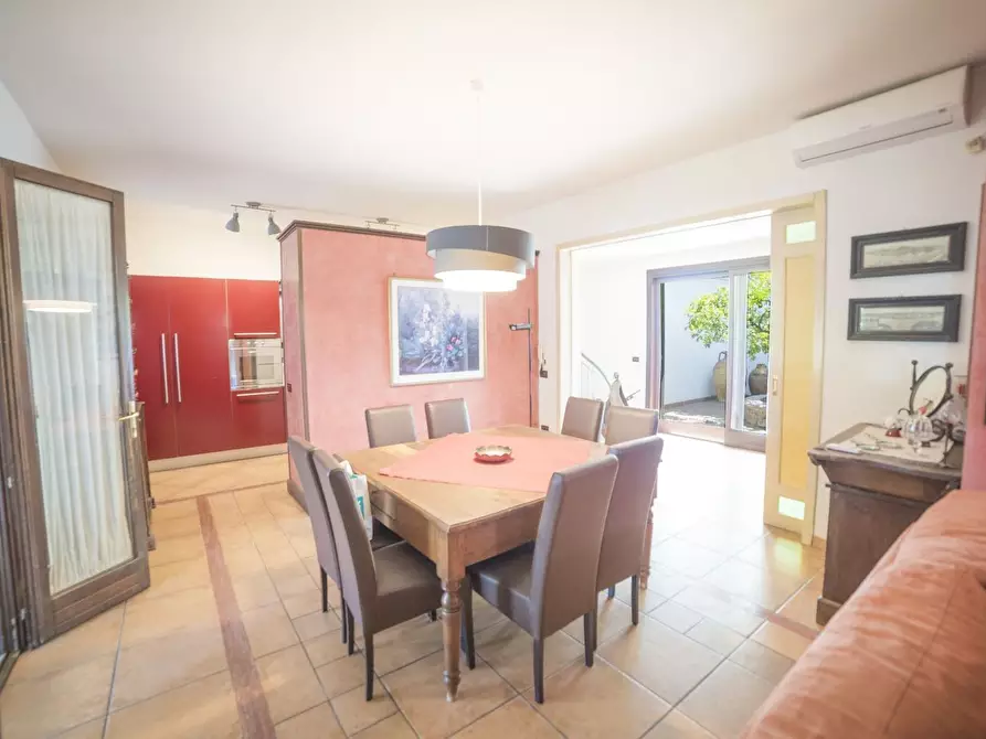 Immagine 51 di Villa in vendita  a Lizzanello