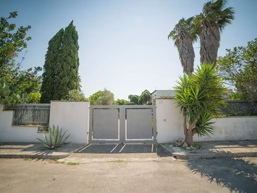 Immagine 23 di Villa in vendita  a Lizzanello