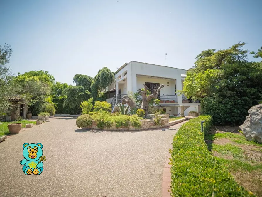 Immagine 2 di Villa in vendita  a Lizzanello