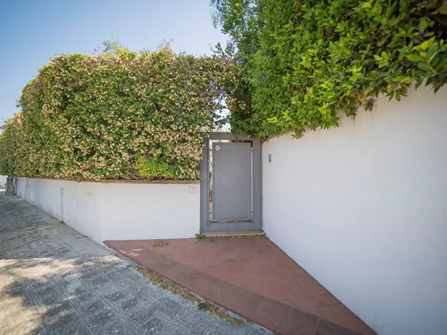 Immagine 20 di Villa in vendita  a Lizzanello