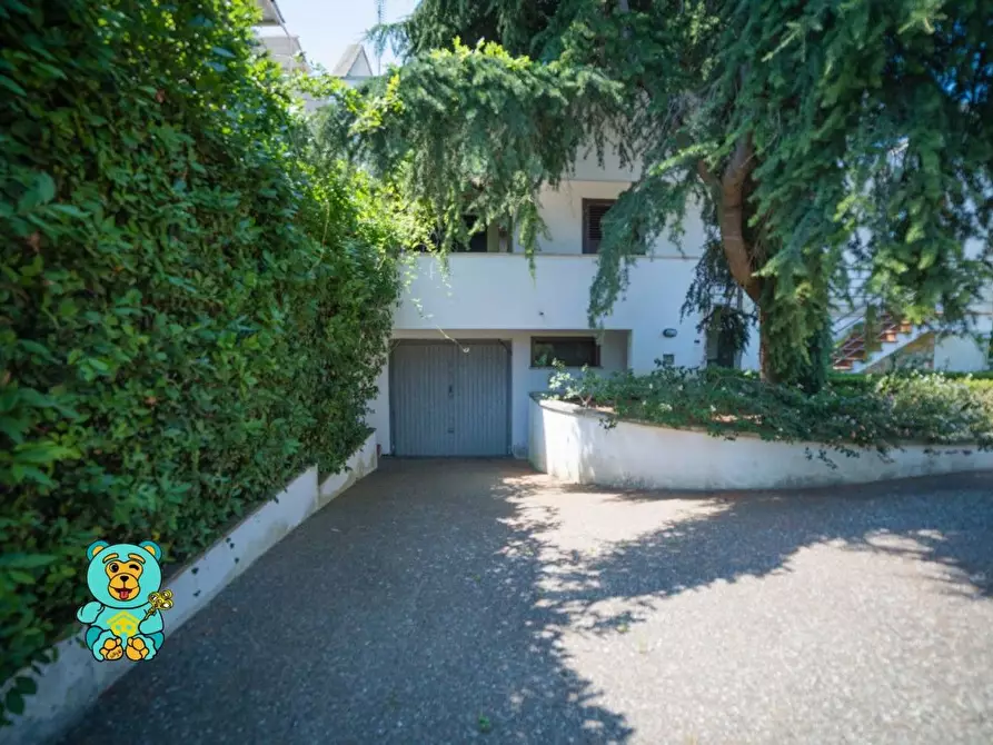 Immagine 17 di Villa in vendita  a Lizzanello