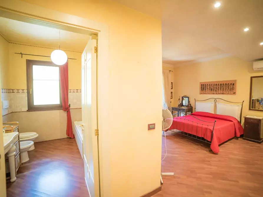 Immagine 80 di Villa in vendita  a Lizzanello