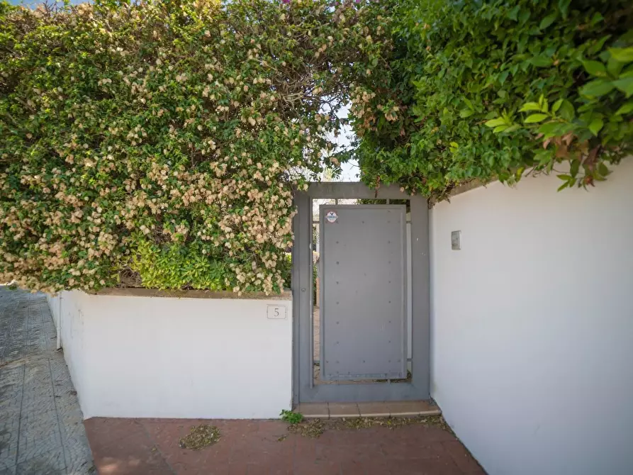 Immagine 21 di Villa in vendita  a Lizzanello