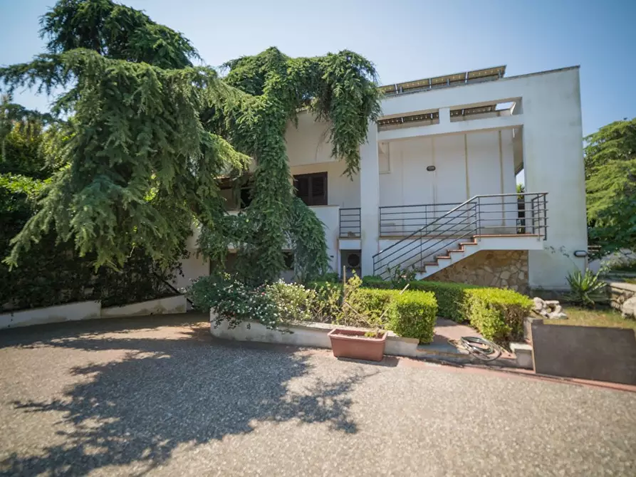Immagine 45 di Villa in vendita  a Lizzanello