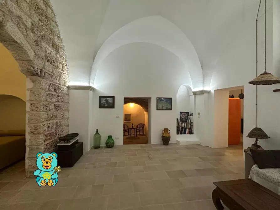 Immagine 27 di Palazzo in vendita  a Soleto