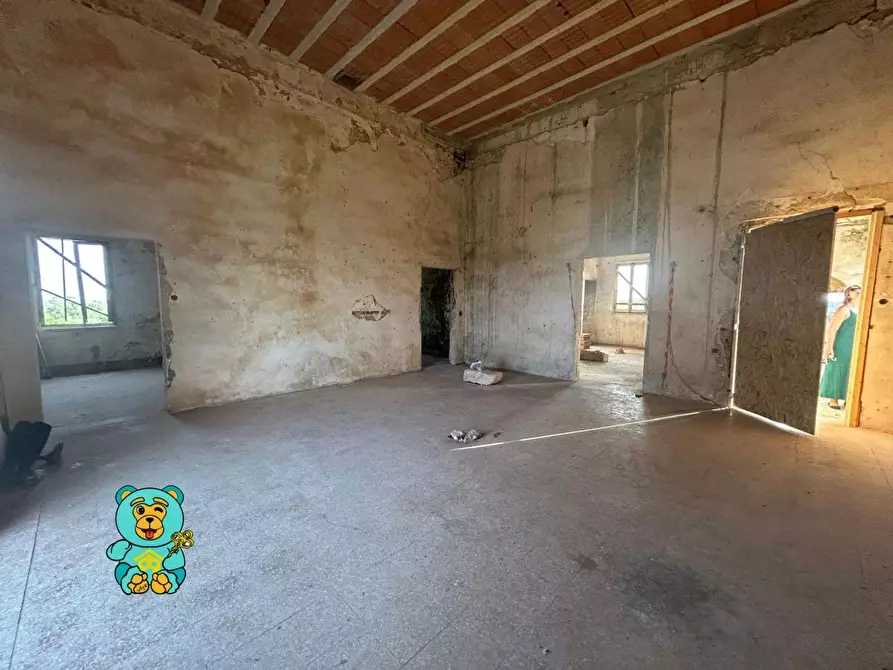 Immagine 32 di Casa colonica in vendita  a Squinzano