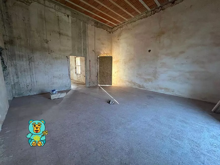 Immagine 35 di Casa colonica in vendita  a Squinzano