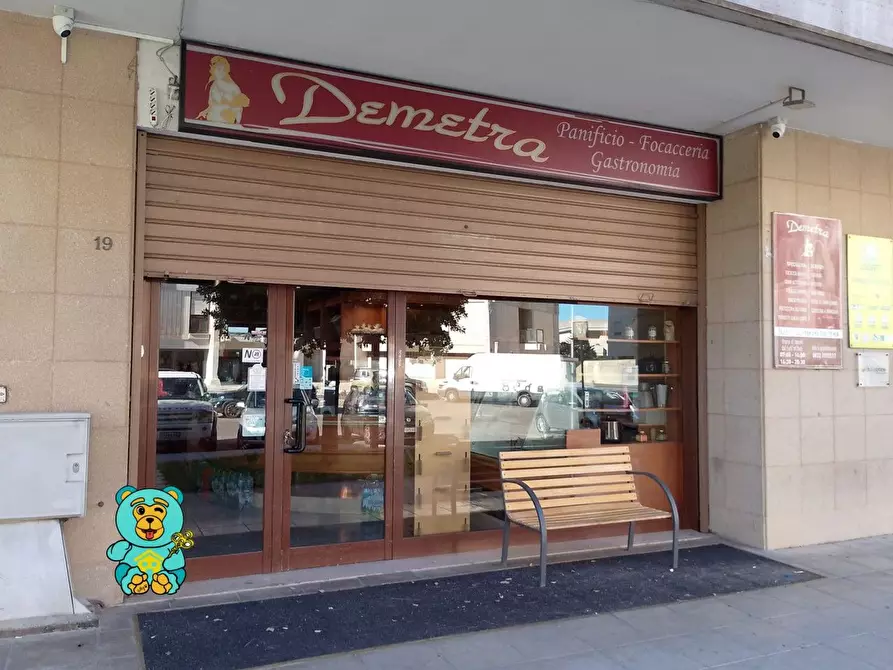 Immagine 2 di Locale commerciale in vendita  a Lecce