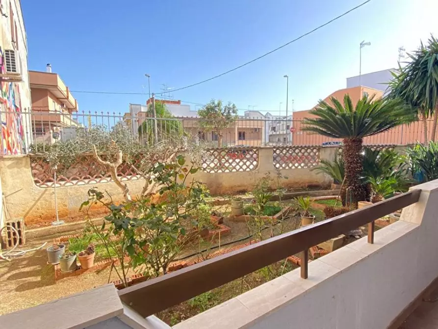 Immagine 2 di Casa bifamiliare in vendita  a Monteroni Di Lecce