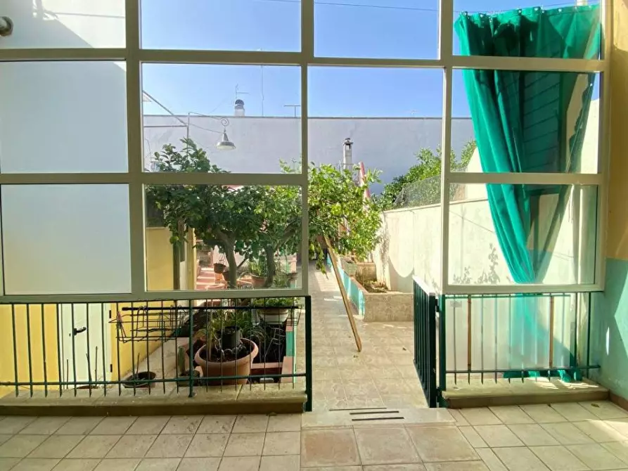 Immagine 1 di Casa bifamiliare in vendita  a Monteroni Di Lecce